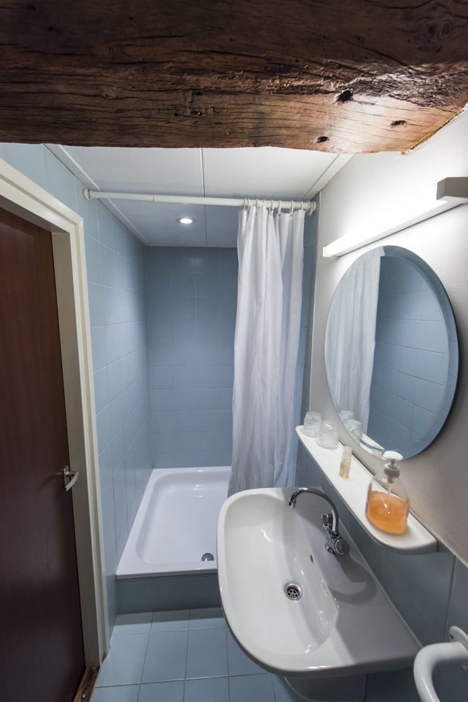 Hotel En Grand Cafe De Pauw Рурмонд Екстериор снимка