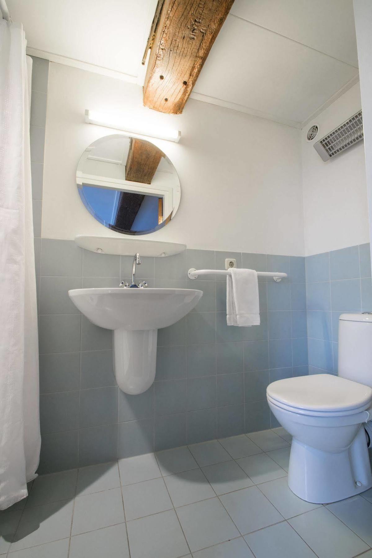 Hotel En Grand Cafe De Pauw Рурмонд Екстериор снимка